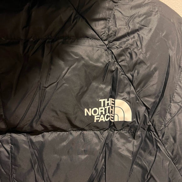 The North Face Hydrenalite 550 hooded cropped down black jacket - Picture 4 of 5